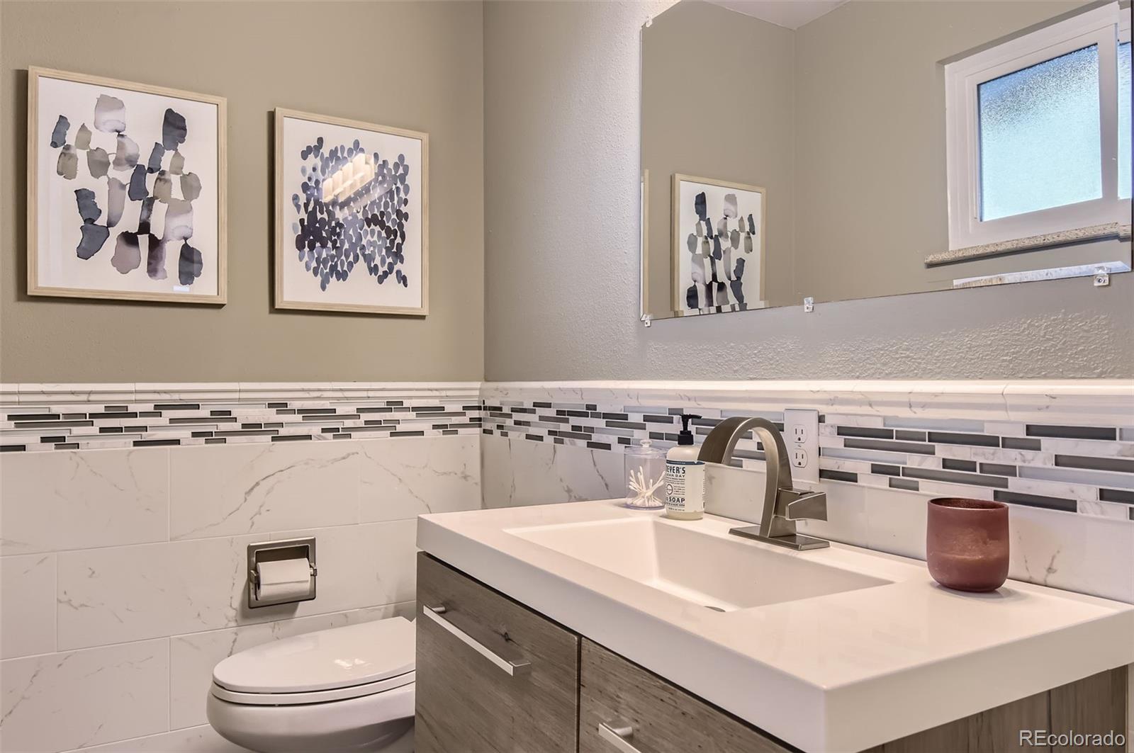 MLS Image #11 for 6900 s clermont street,centennial, Colorado