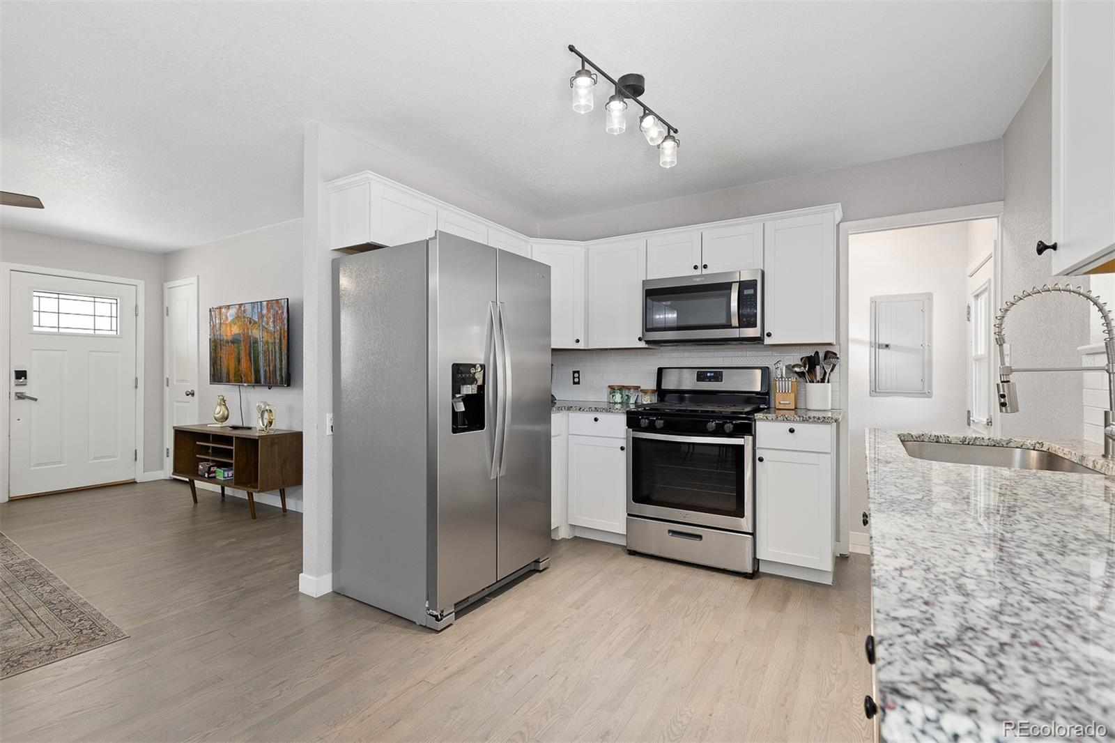 MLS Image #9 for 7670  greenwood boulevard,denver, Colorado
