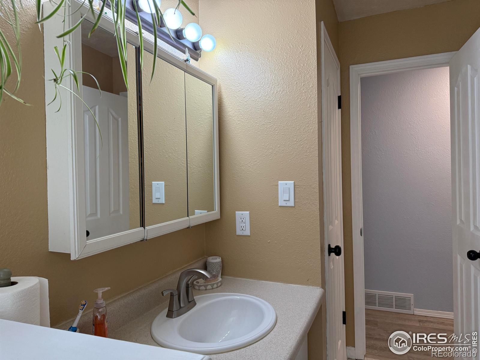 MLS Image #19 for 647  buchanan lane,longmont, Colorado