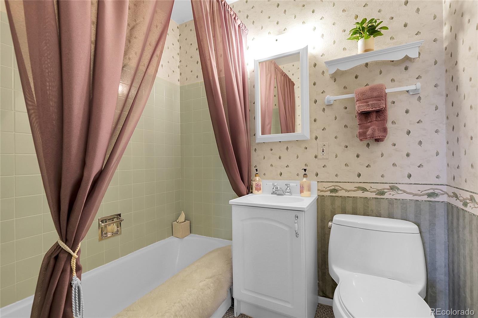MLS Image #15 for 6832 s birch way,centennial, Colorado