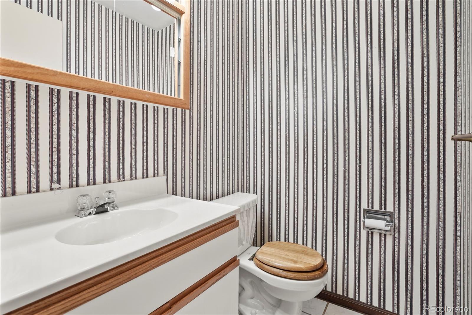 MLS Image #12 for 9004 e floyd avenue,denver, Colorado