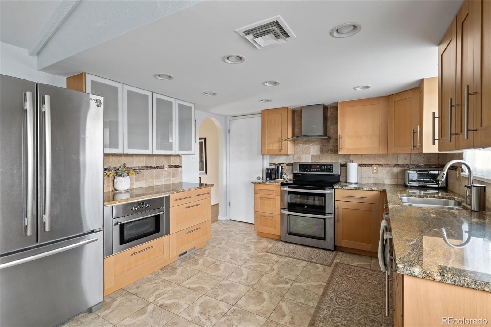 MLS Image #13 for 6854 s willow street,centennial, Colorado