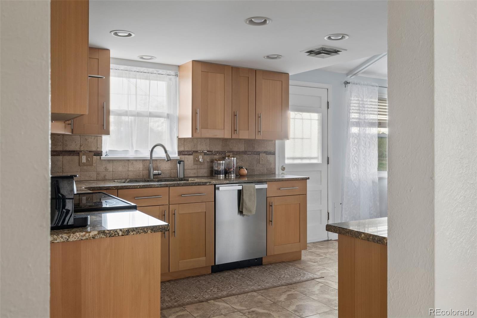 MLS Image #18 for 6854 s willow street,centennial, Colorado