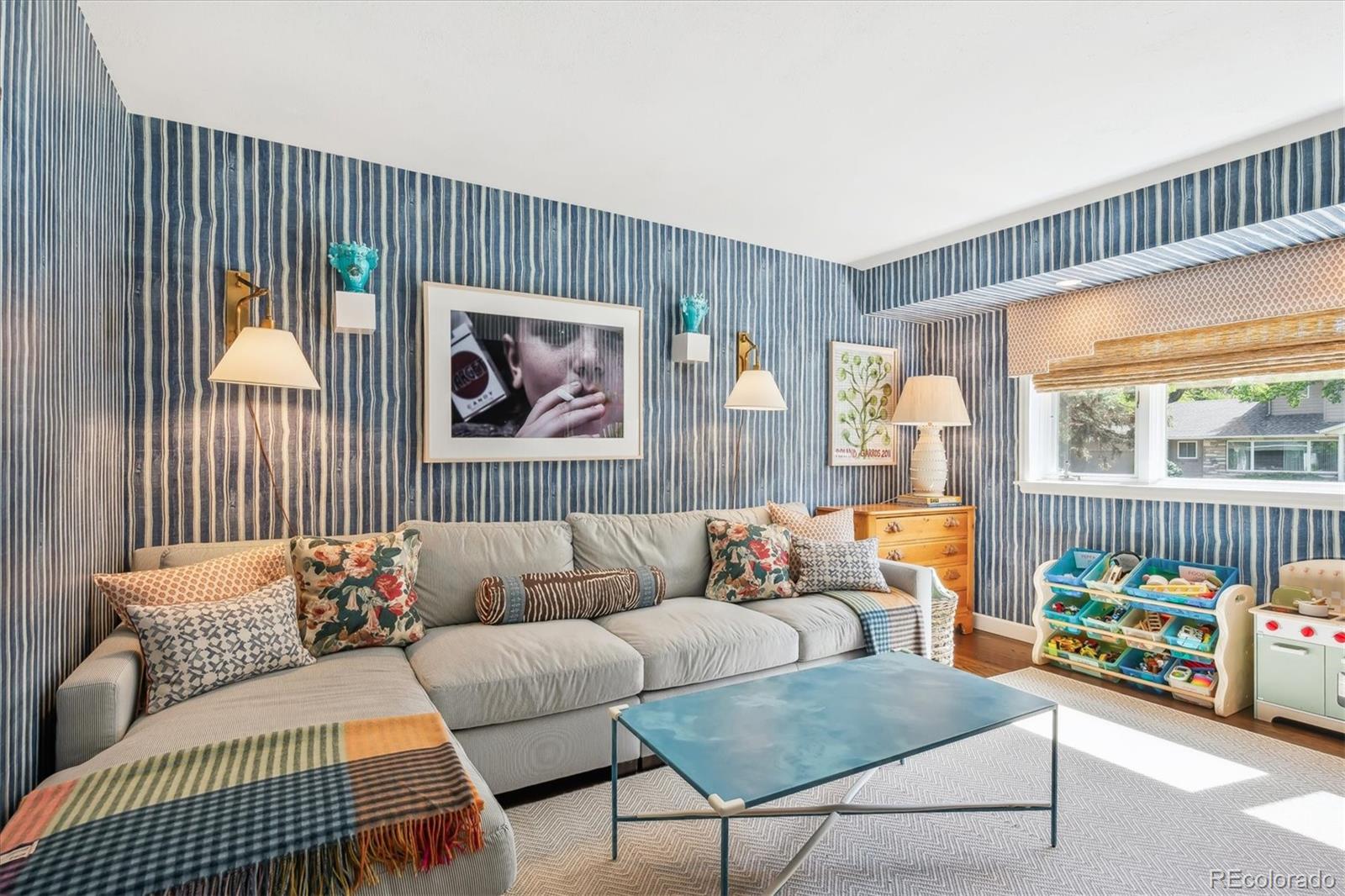 MLS Image #10 for 225 n ivanhoe street,denver, Colorado