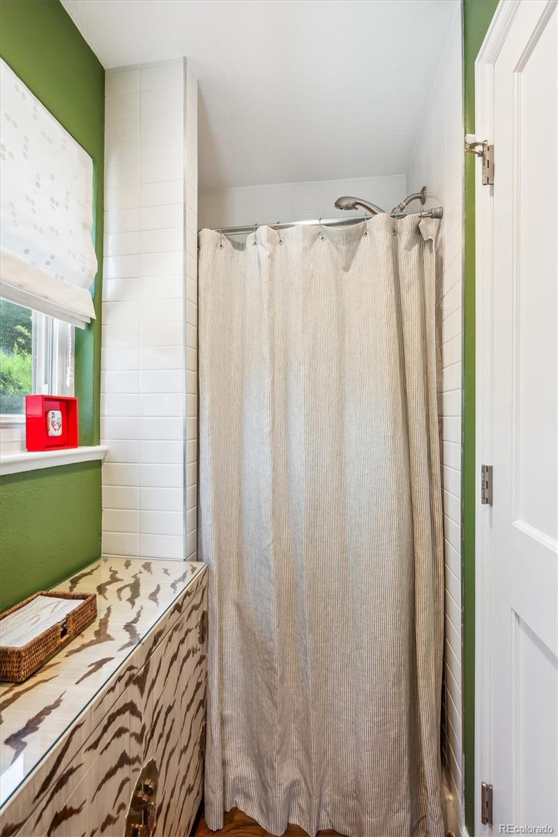 MLS Image #17 for 225 n ivanhoe street,denver, Colorado