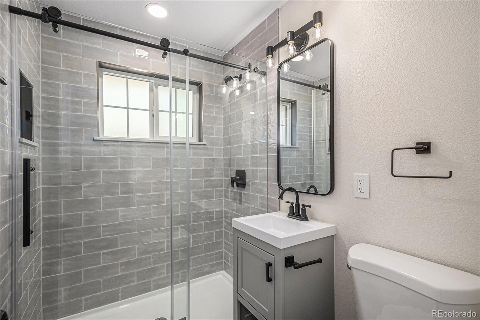 MLS Image #18 for 1362  wolff street,denver, Colorado