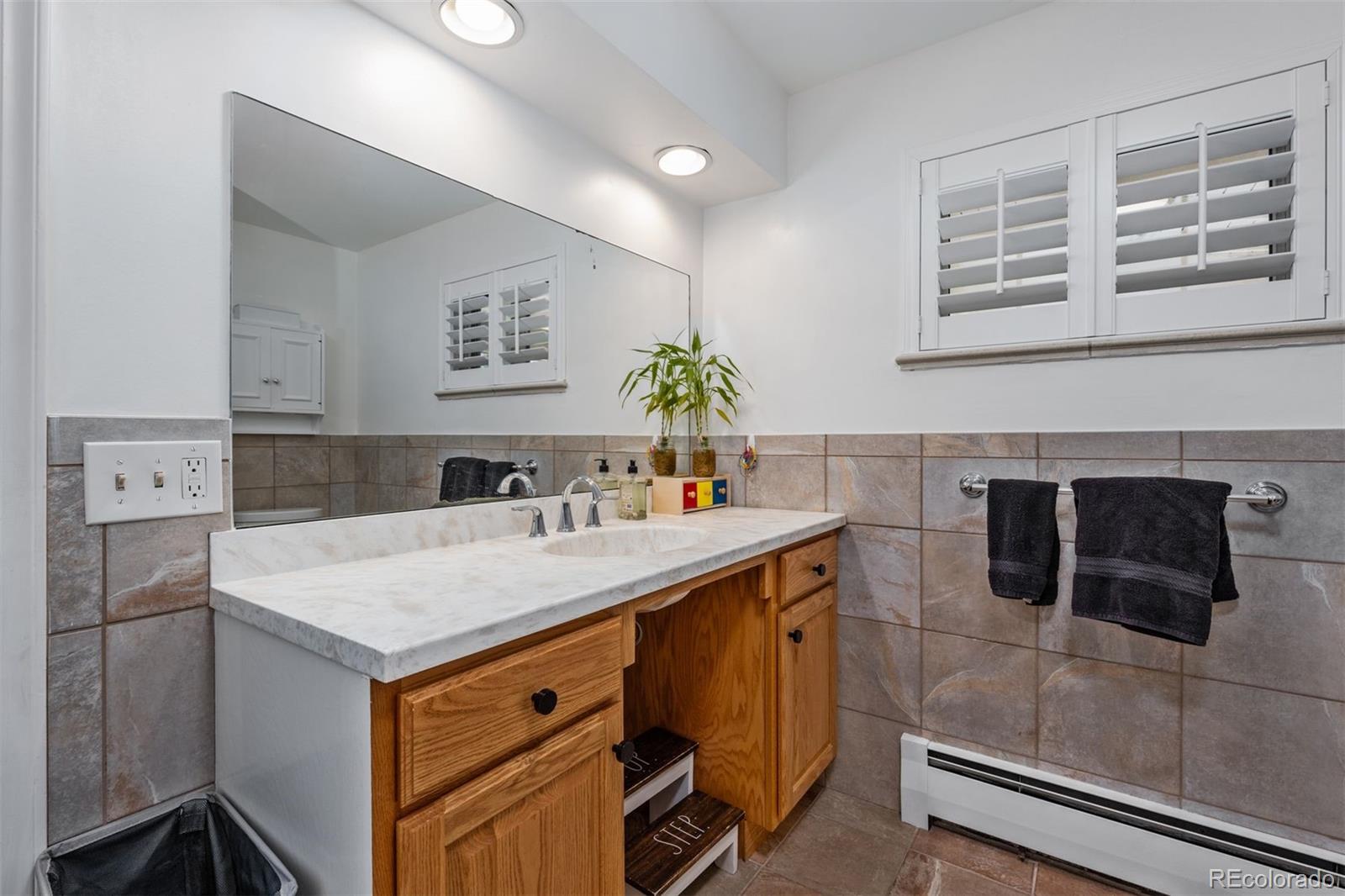 MLS Image #22 for 3844 s elm street,denver, Colorado