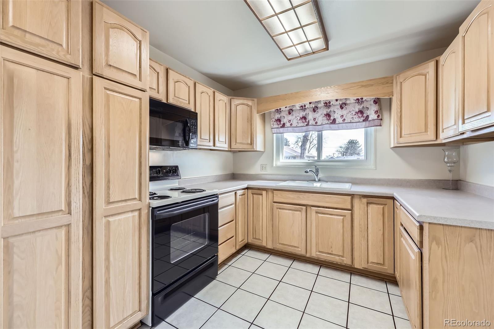 MLS Image #4 for 10731  rosalie drive,northglenn, Colorado