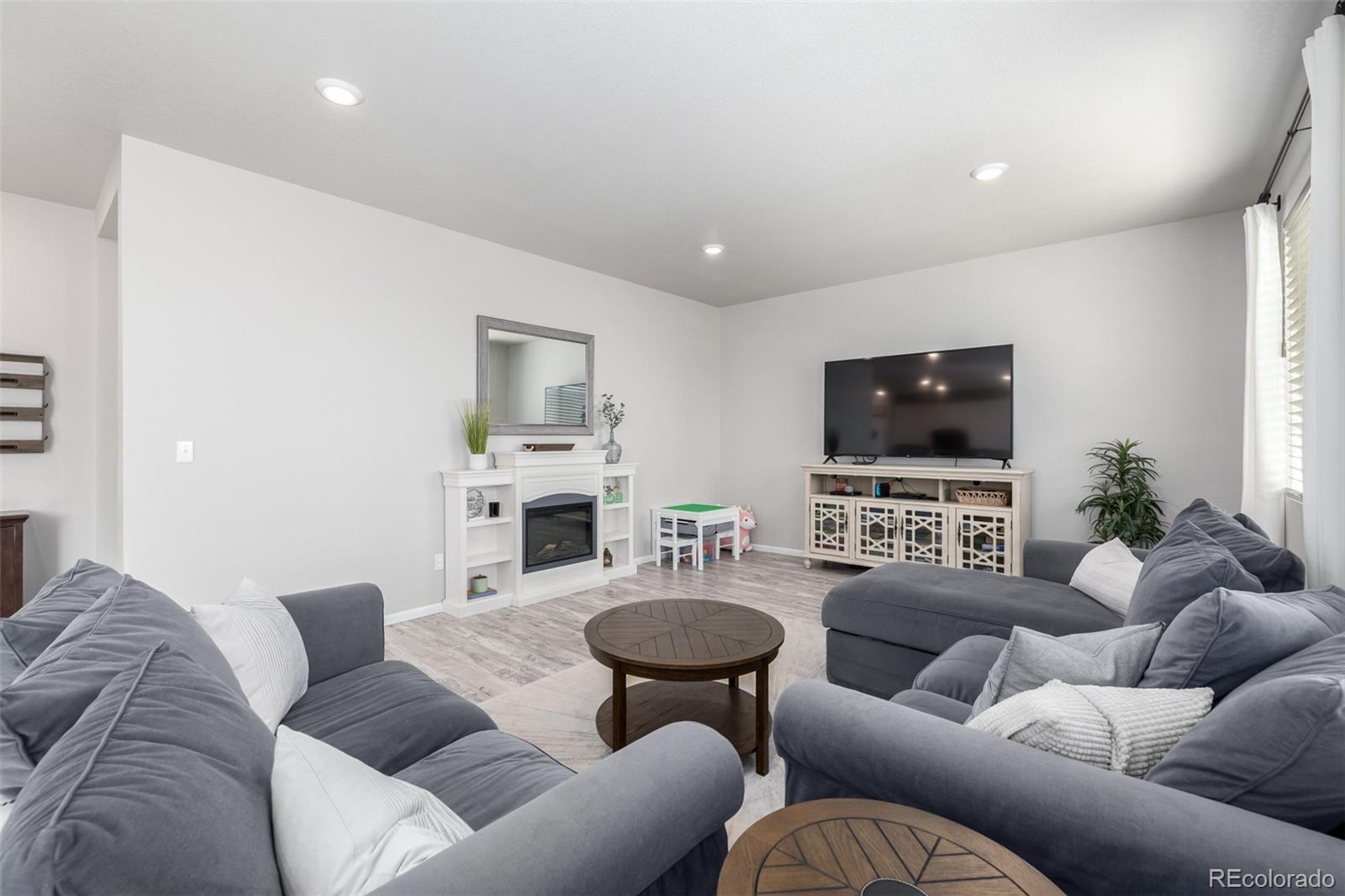 MLS Image #11 for 9334  sedalia street,commerce city, Colorado