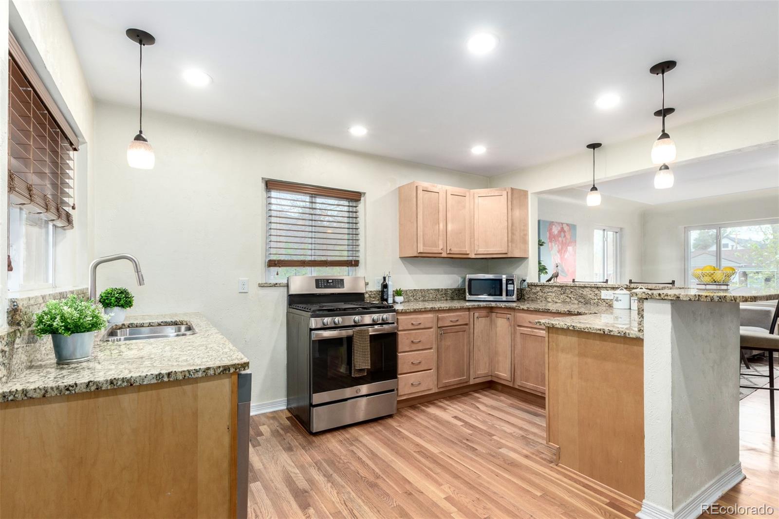 MLS Image #10 for 4433 s washington street,englewood, Colorado