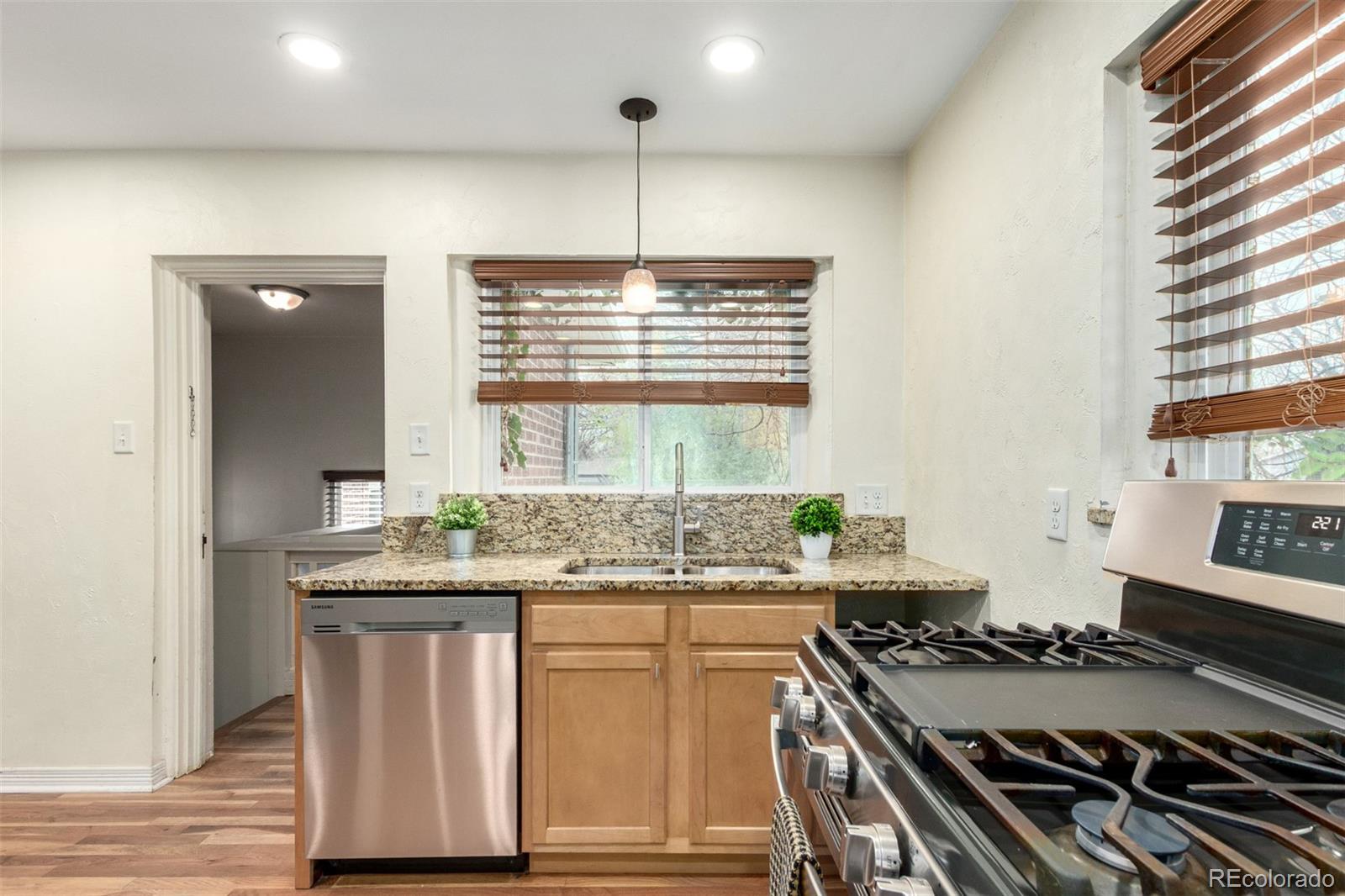 MLS Image #12 for 4433 s washington street,englewood, Colorado