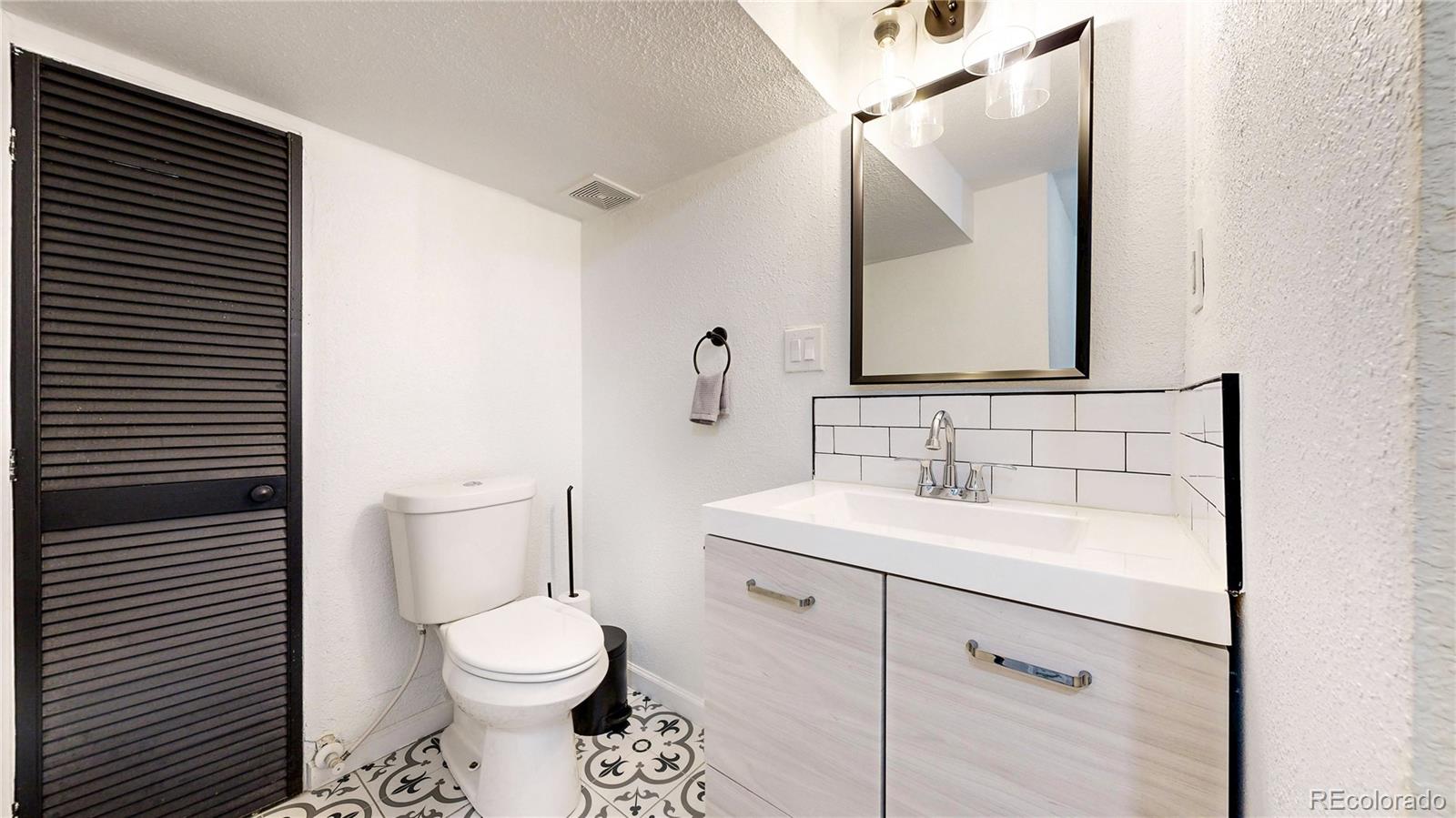 MLS Image #24 for 3155 n steele street,denver, Colorado
