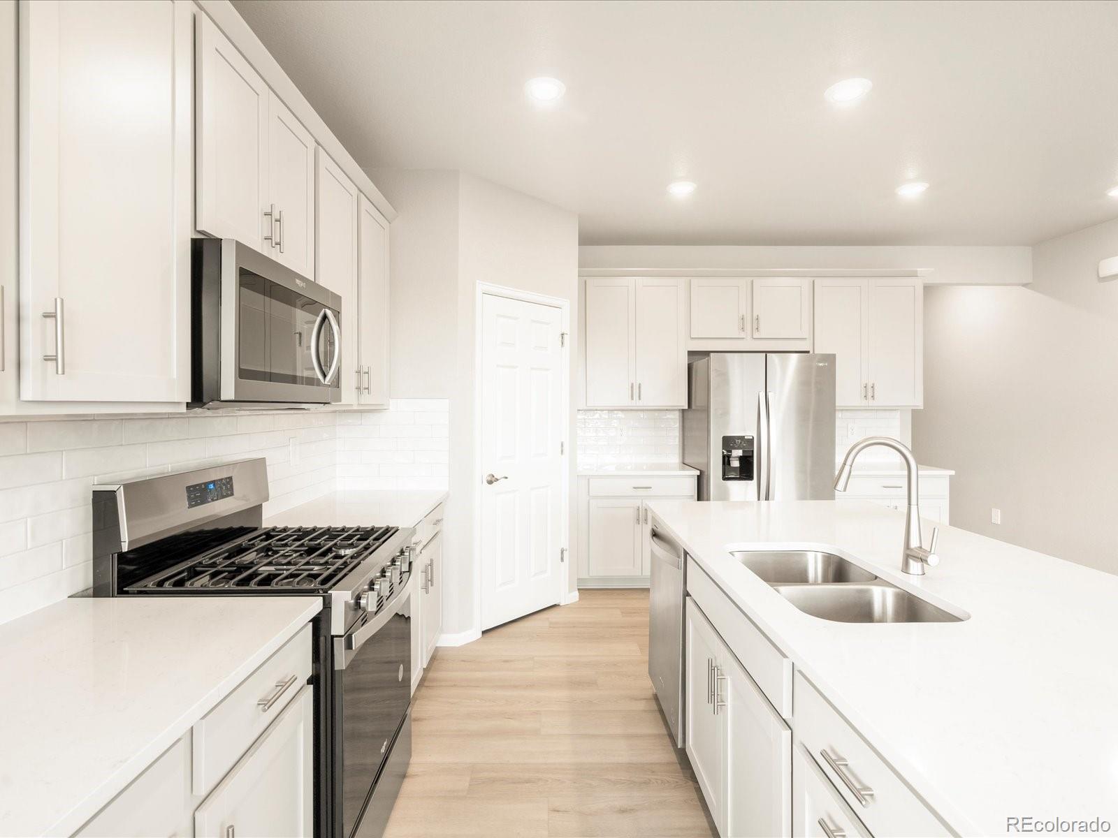 MLS Image #10 for 24088 e atlantic place,aurora, Colorado