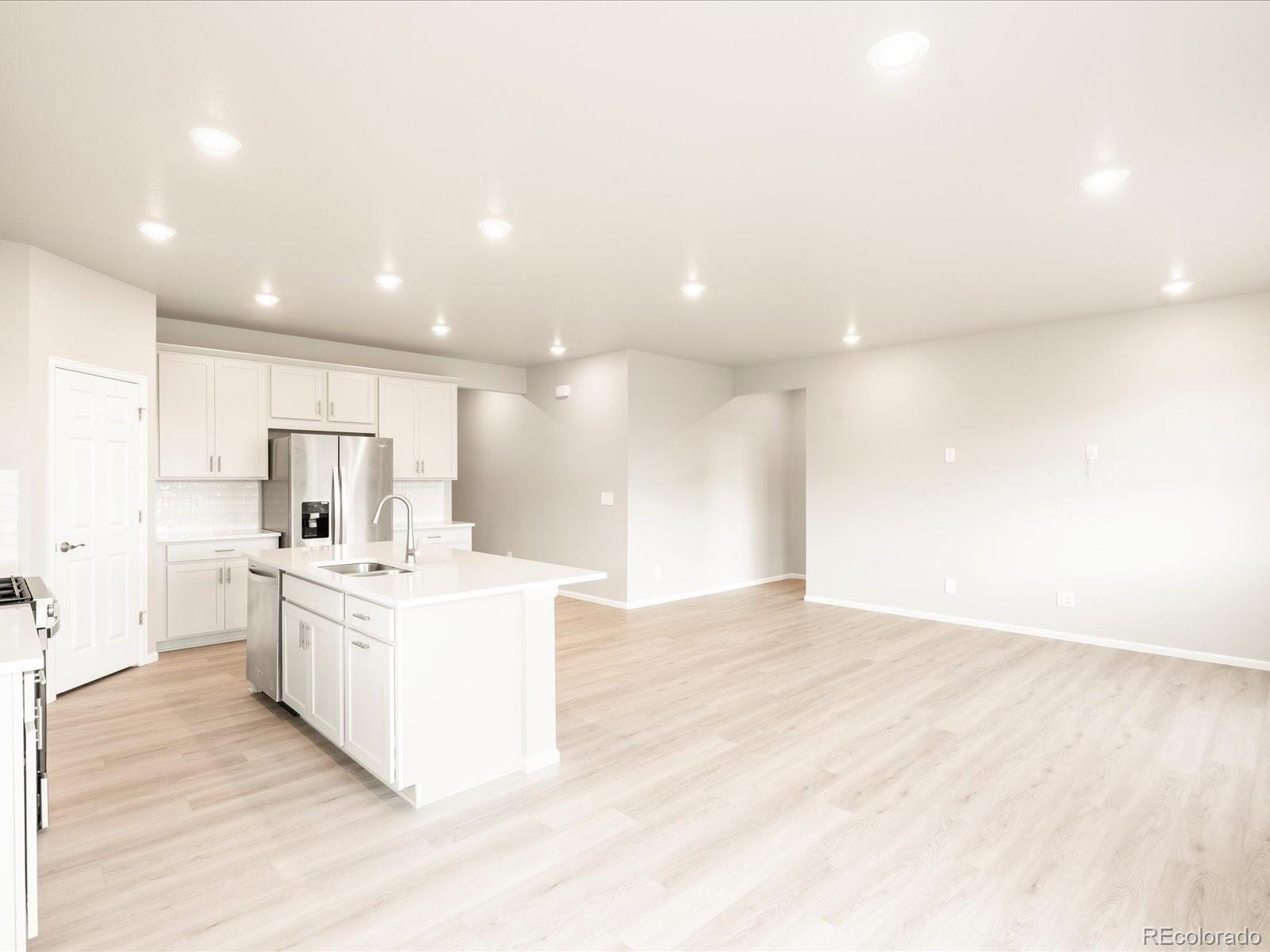 MLS Image #11 for 24088 e atlantic place,aurora, Colorado