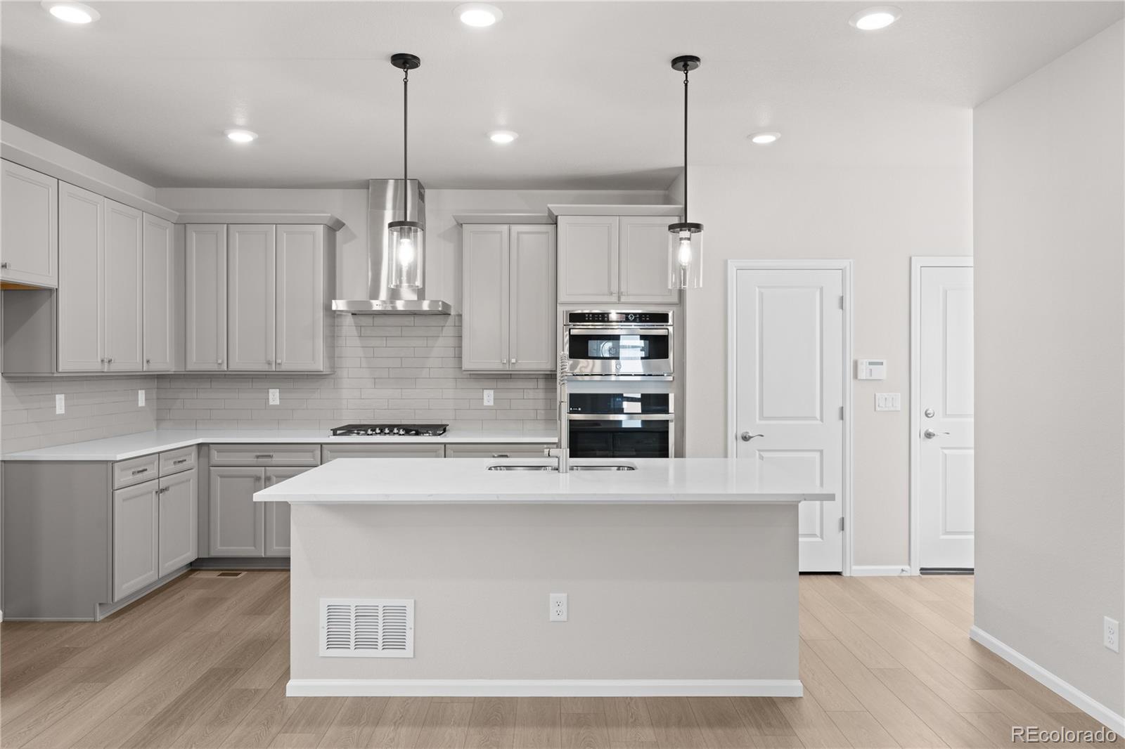 MLS Image #4 for 7310  watercress drive,littleton, Colorado