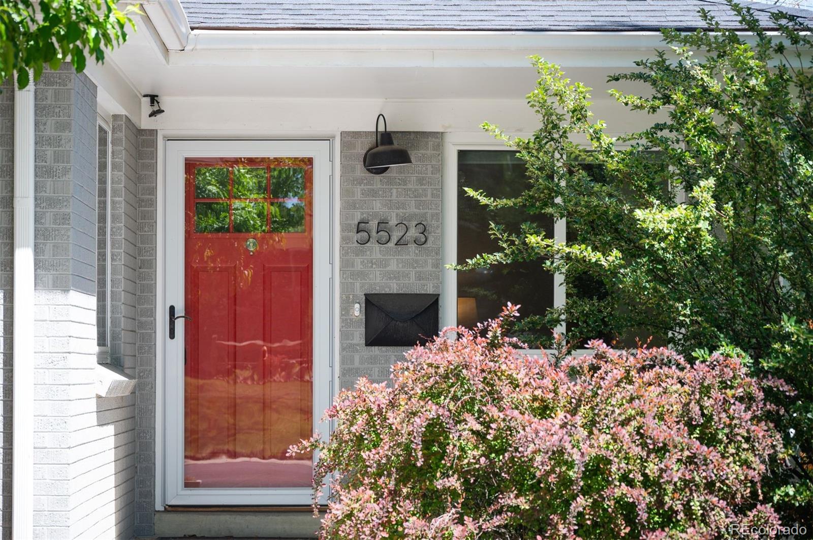MLS Image #3 for 5523 e utah place,denver, Colorado