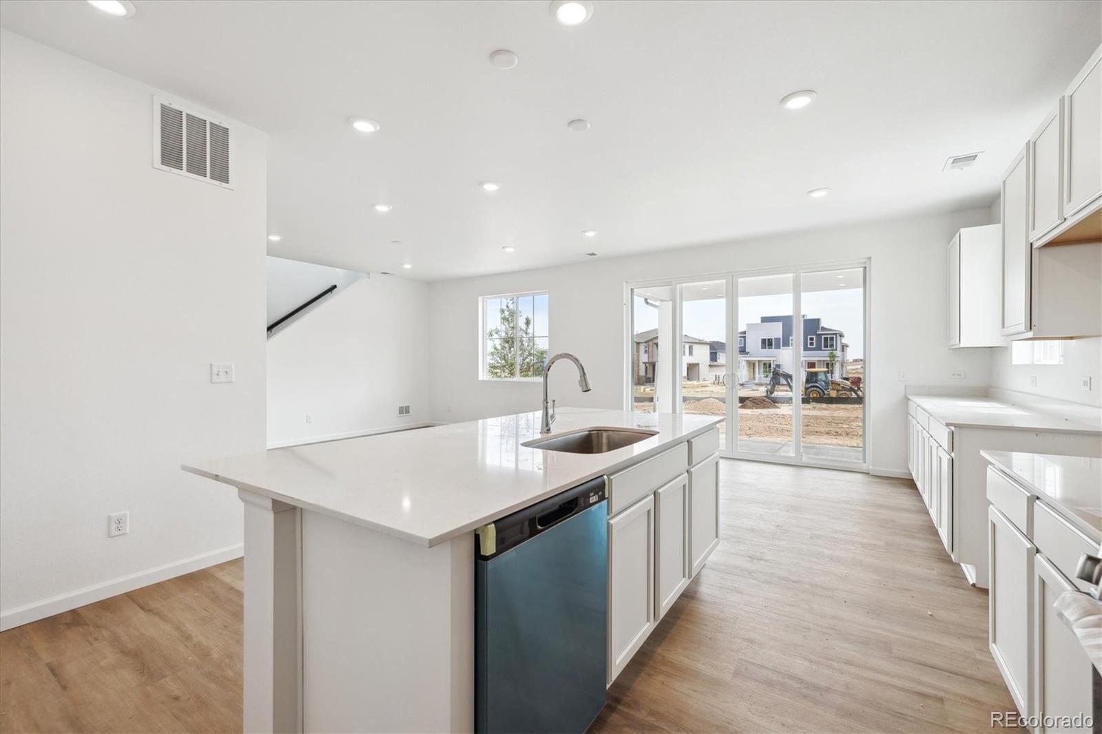 MLS Image #2 for 6636 n nepal street,aurora, Colorado
