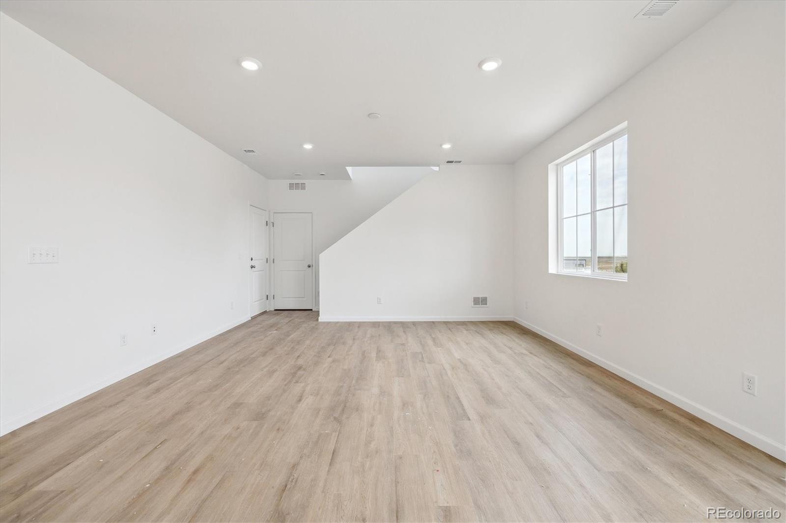 MLS Image #6 for 6636 n nepal street,aurora, Colorado