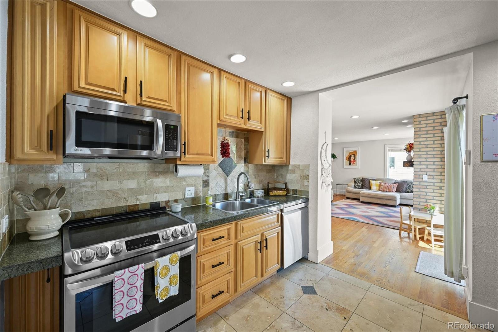 MLS Image #7 for 1354  tamarac street,denver, Colorado