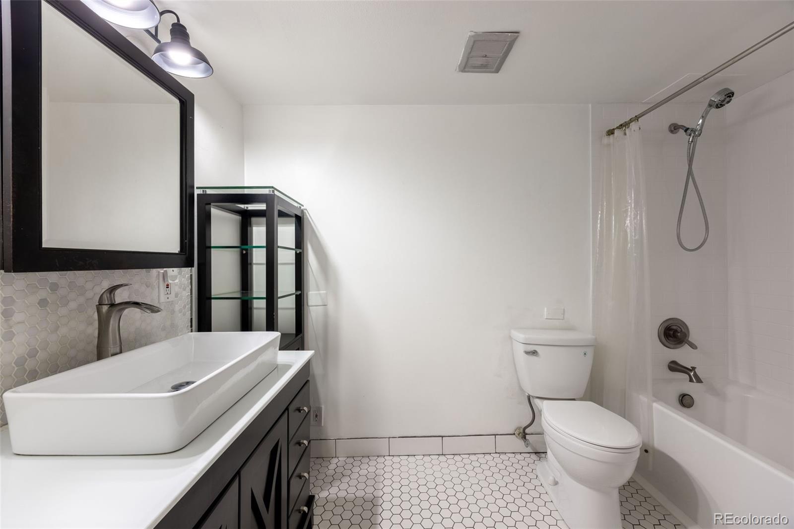 MLS Image #17 for 1350  josephine street 208,denver, Colorado