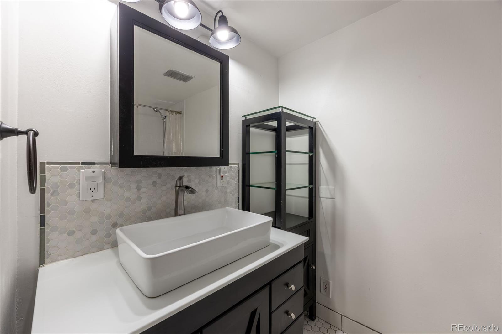 MLS Image #18 for 1350  josephine street 208,denver, Colorado