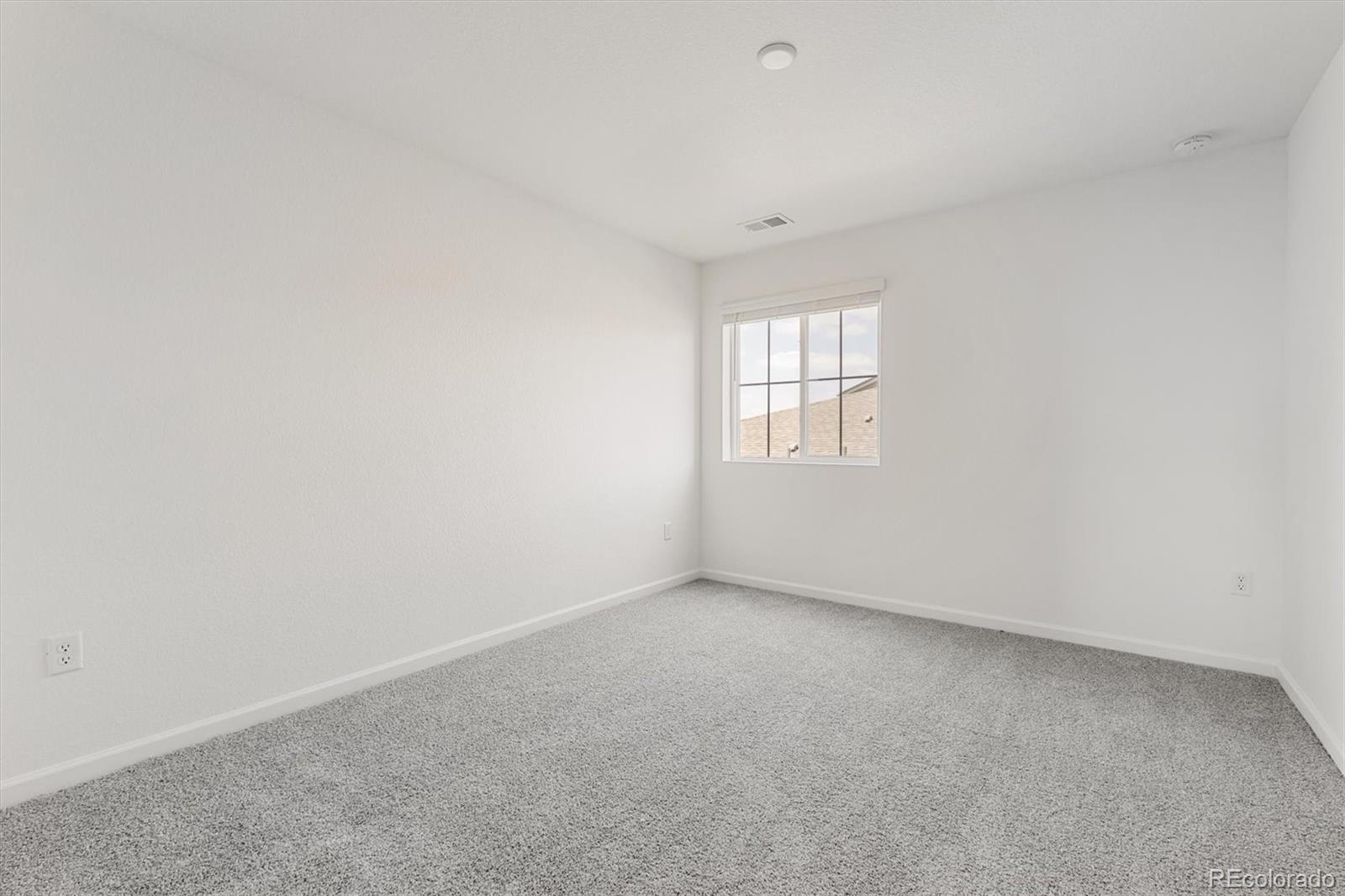 MLS Image #14 for 9051  telluride court,commerce city, Colorado