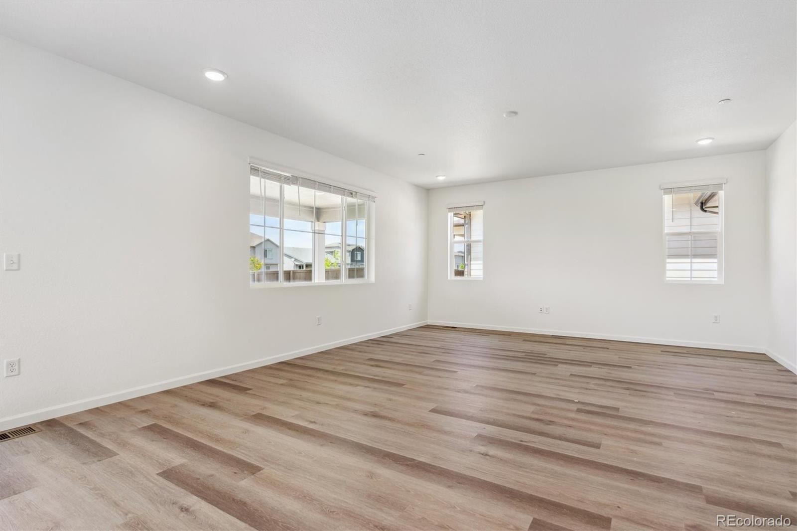 MLS Image #7 for 9051  telluride court,commerce city, Colorado