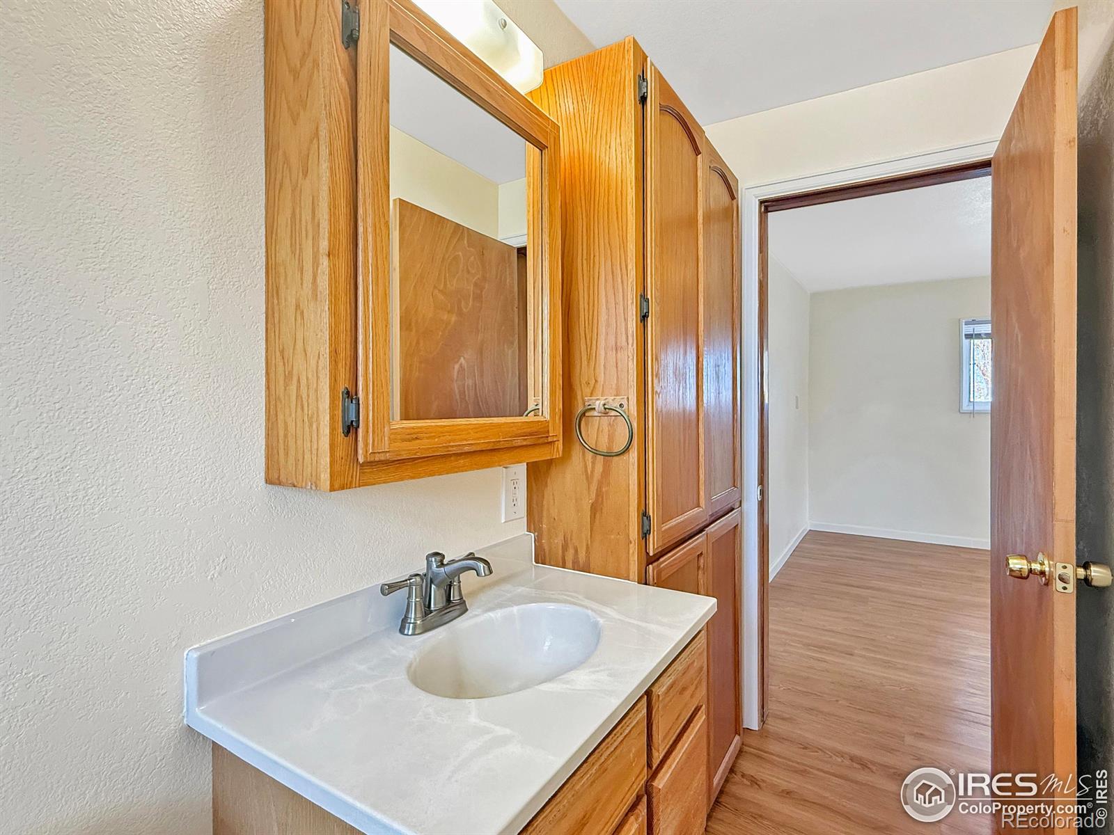 MLS Image #10 for 601  date avenue,akron, Colorado