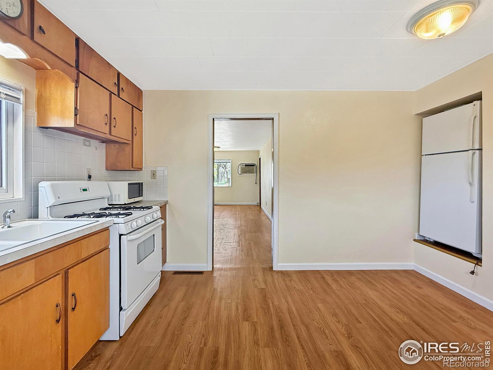 MLS Image #15 for 601  date avenue,akron, Colorado