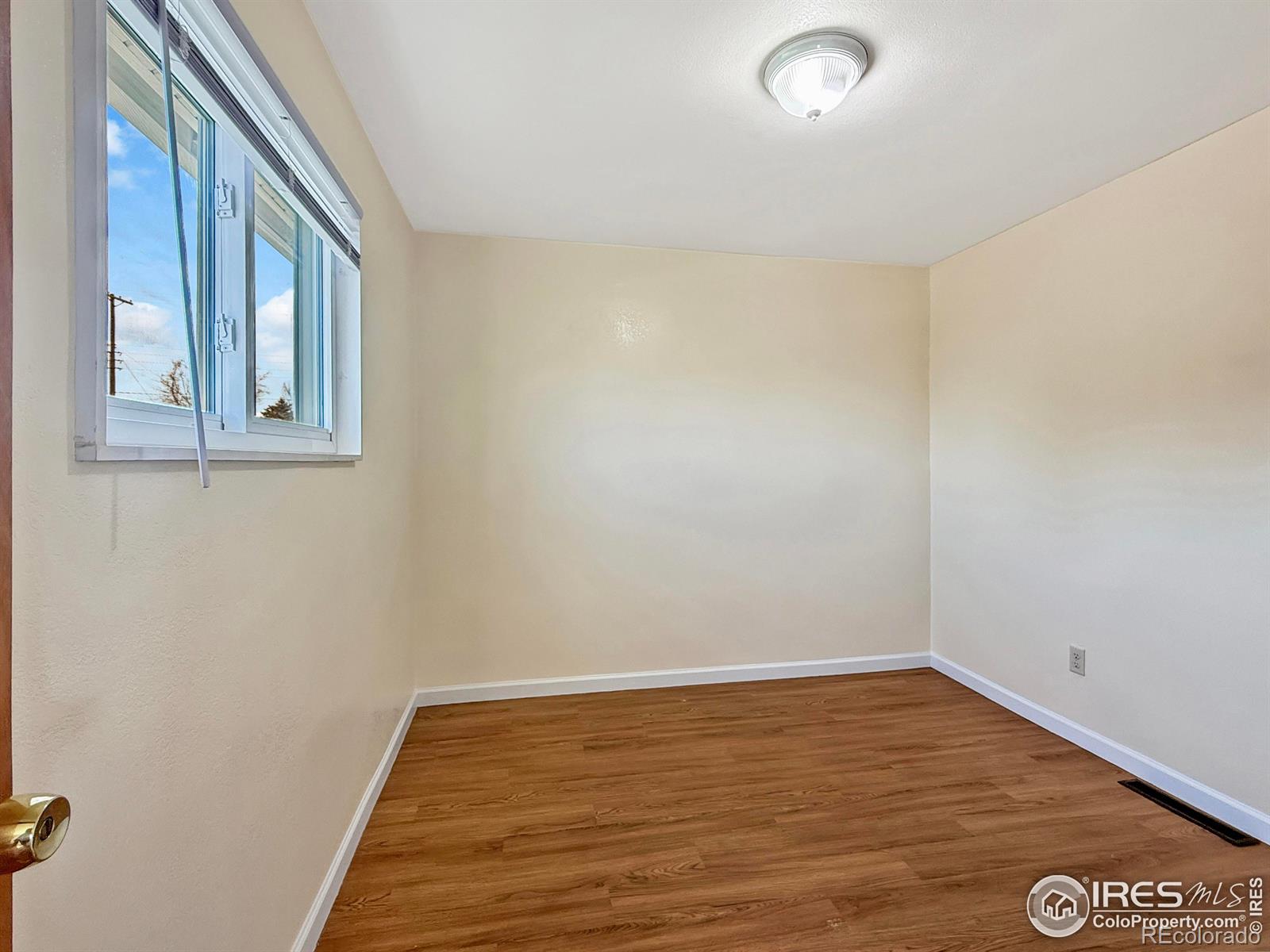 MLS Image #6 for 601  date avenue,akron, Colorado