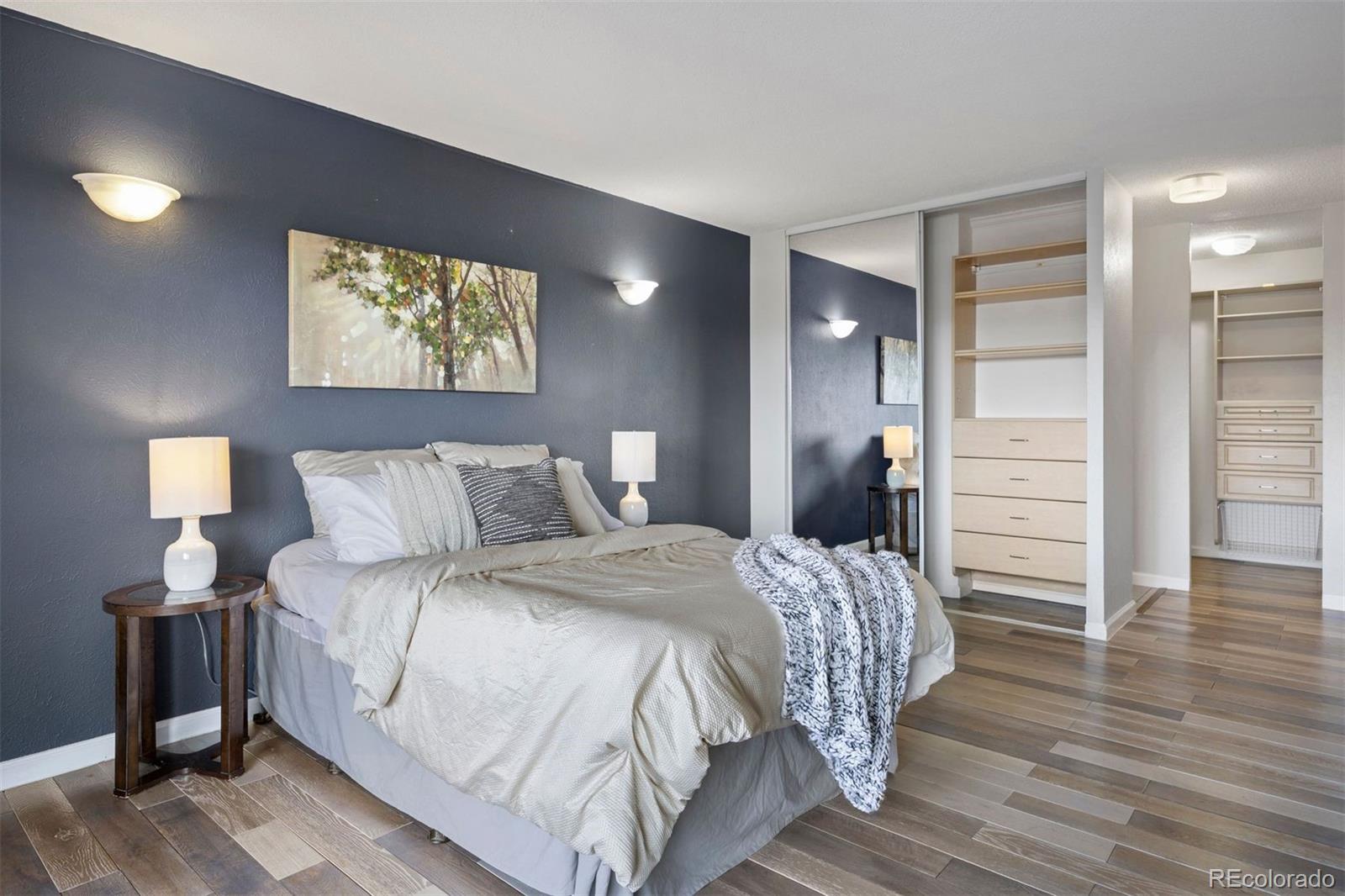 MLS Image #11 for 909 n logan street,denver, Colorado