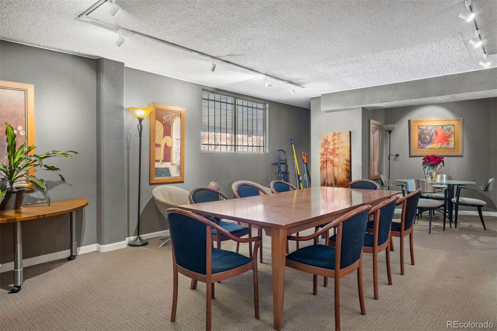 MLS Image #33 for 909 n logan street,denver, Colorado