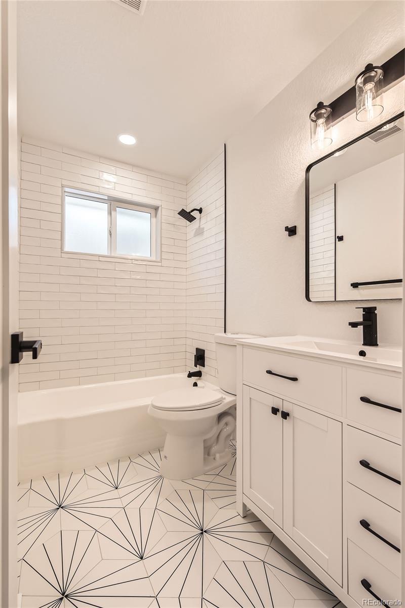 MLS Image #13 for 4350 s delaware street,englewood, Colorado