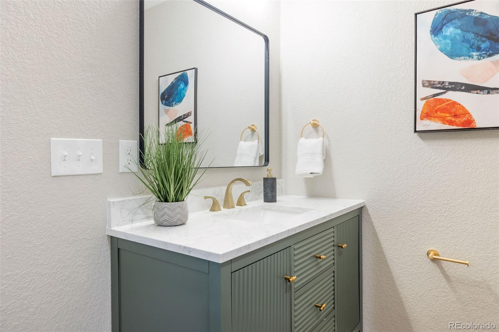 MLS Image #15 for 15  hazel court,denver, Colorado