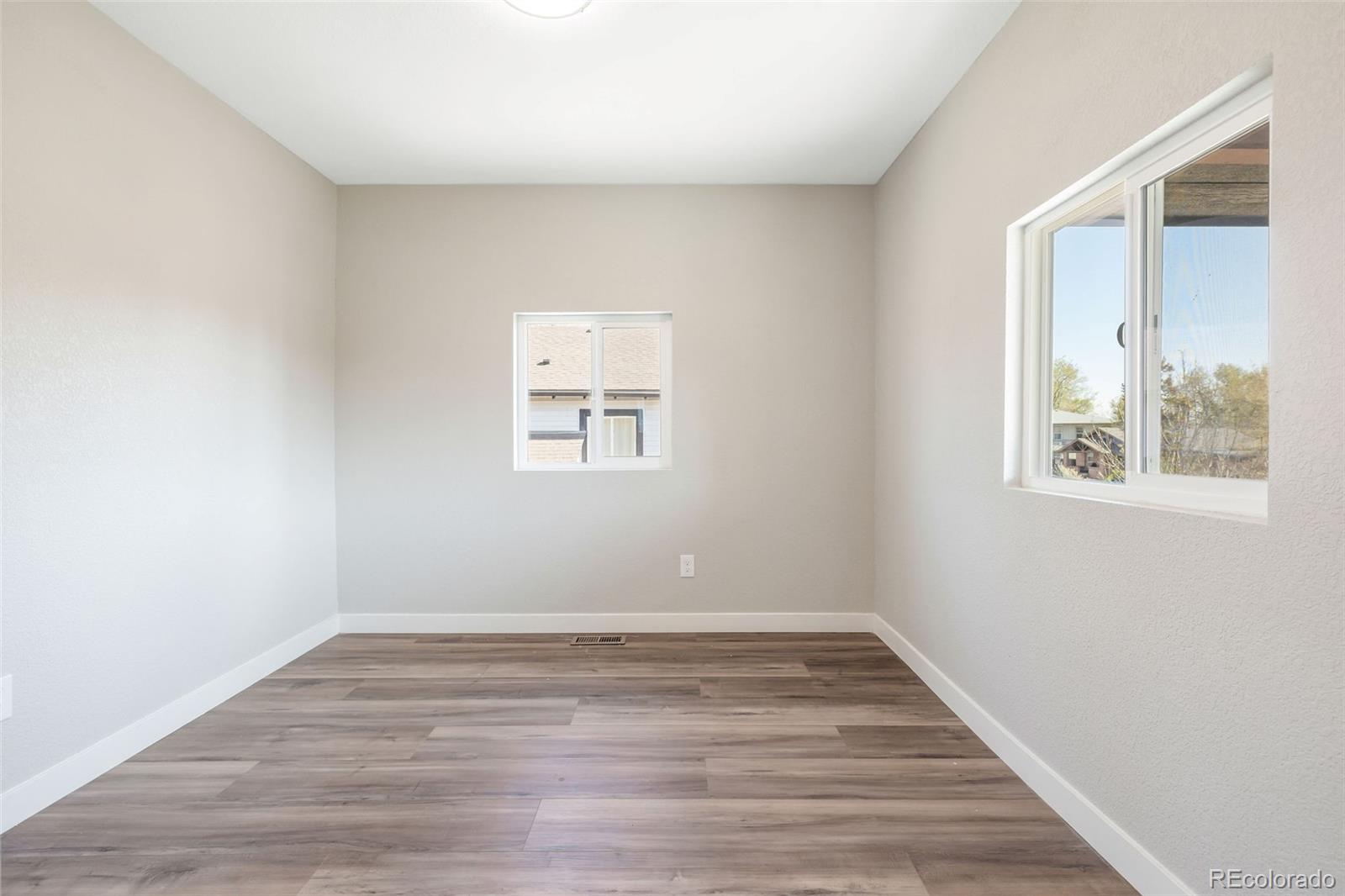 MLS Image #16 for 15  hazel court,denver, Colorado