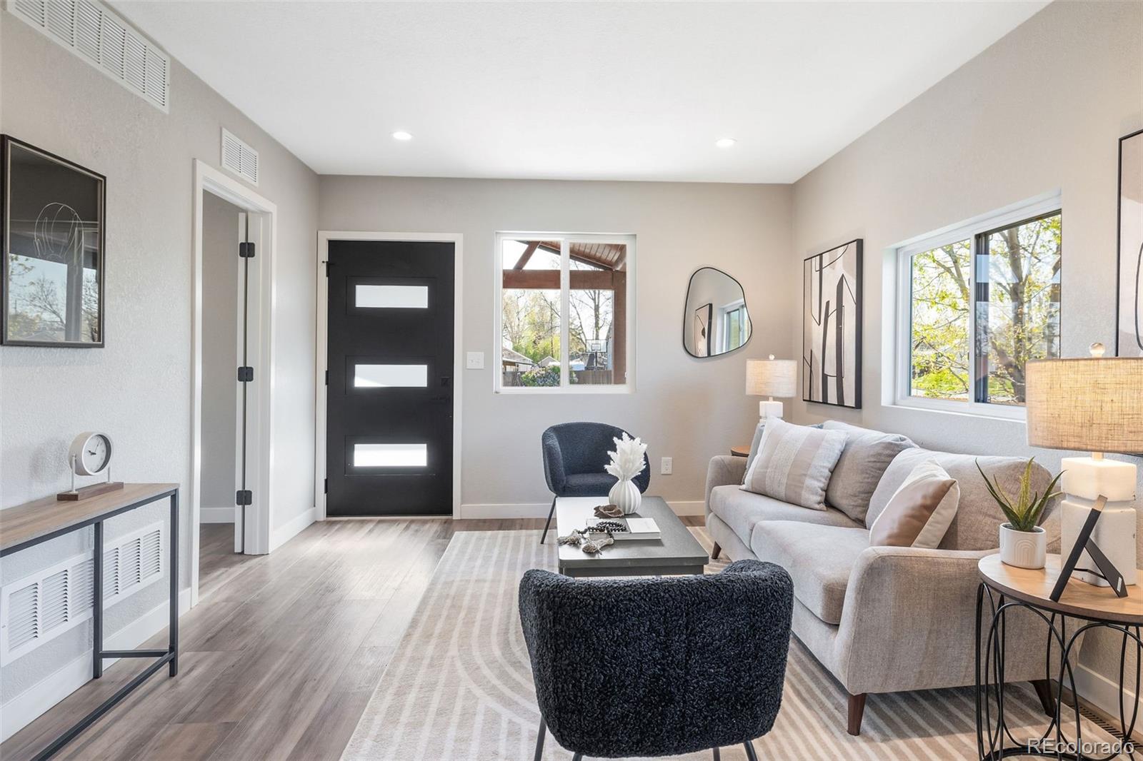 MLS Image #3 for 15  hazel court,denver, Colorado
