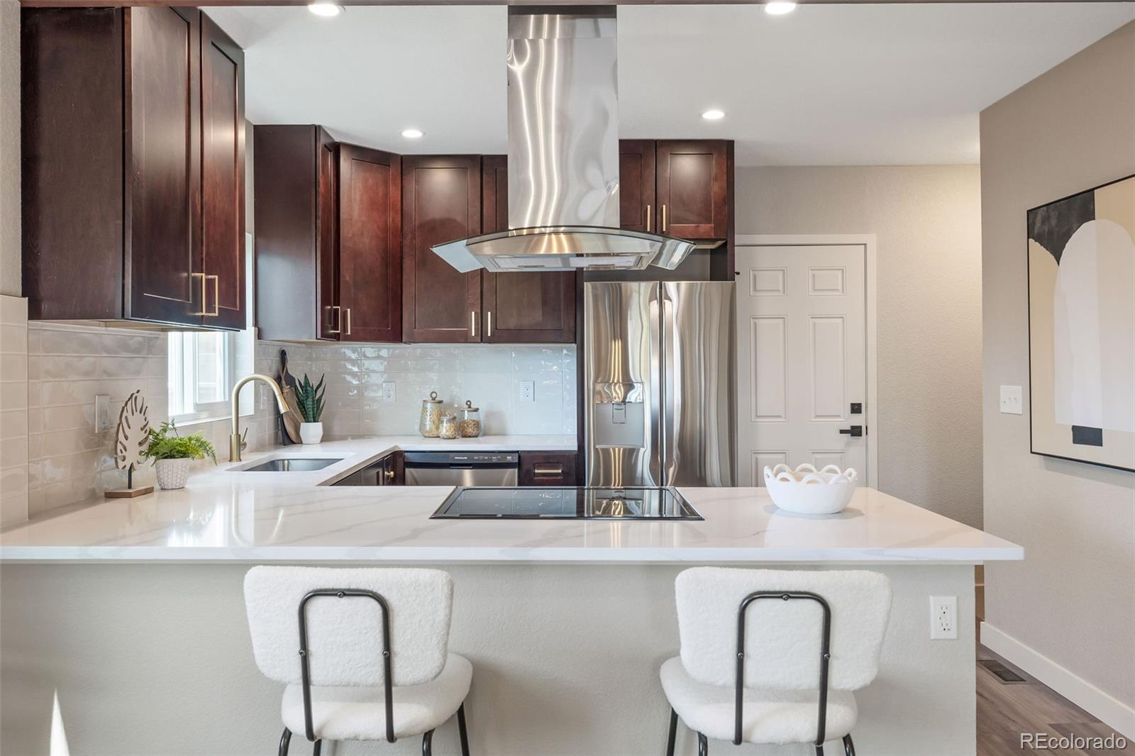 MLS Image #9 for 15  hazel court,denver, Colorado