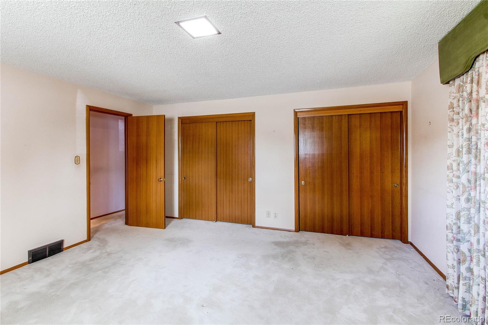 MLS Image #17 for 2081 w ridge road,littleton, Colorado