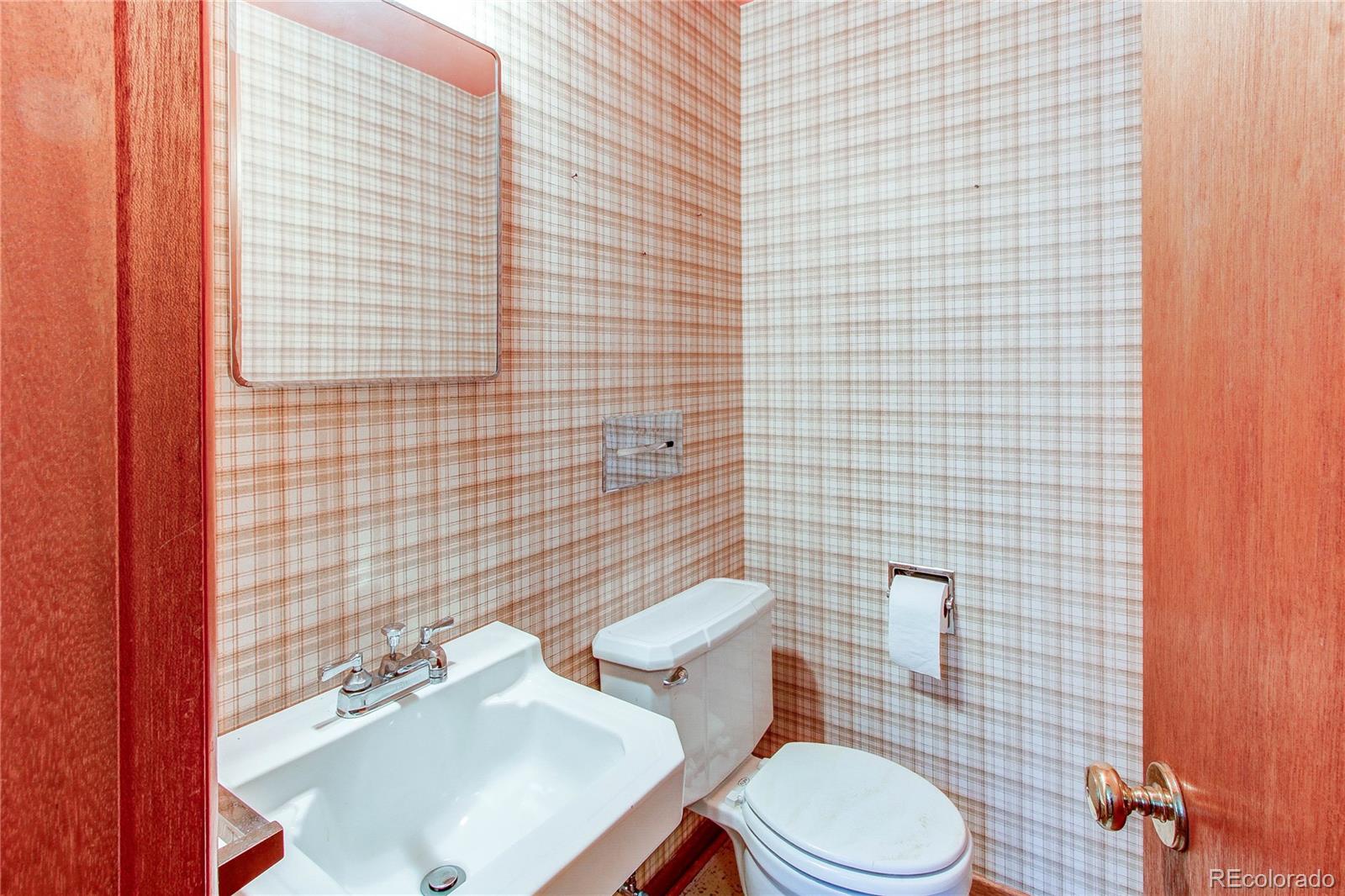 MLS Image #32 for 2081 w ridge road,littleton, Colorado