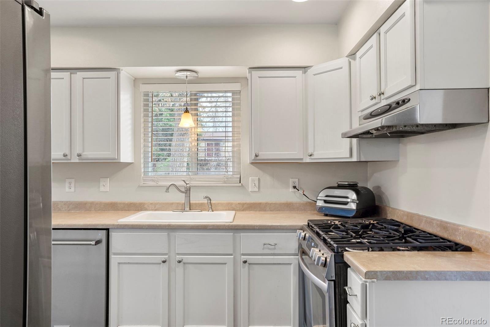 MLS Image #8 for 7282 s vance street,littleton, Colorado