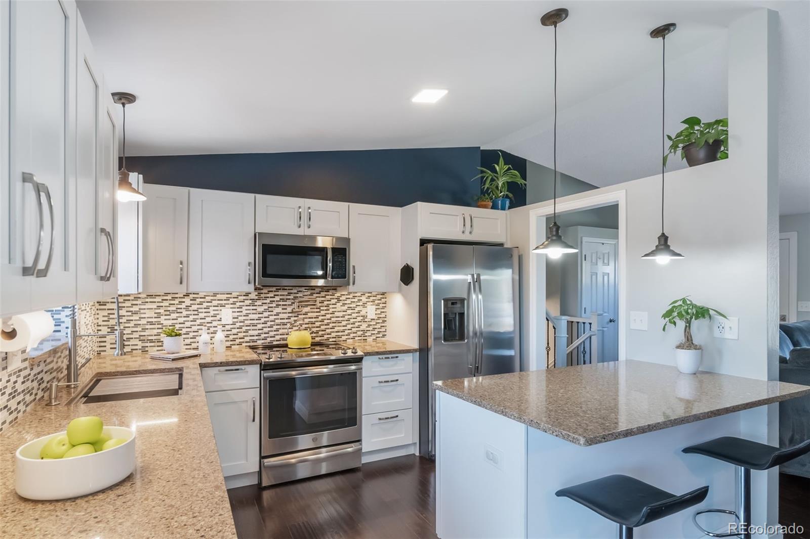 MLS Image #10 for 19127 e oxford drive,aurora, Colorado