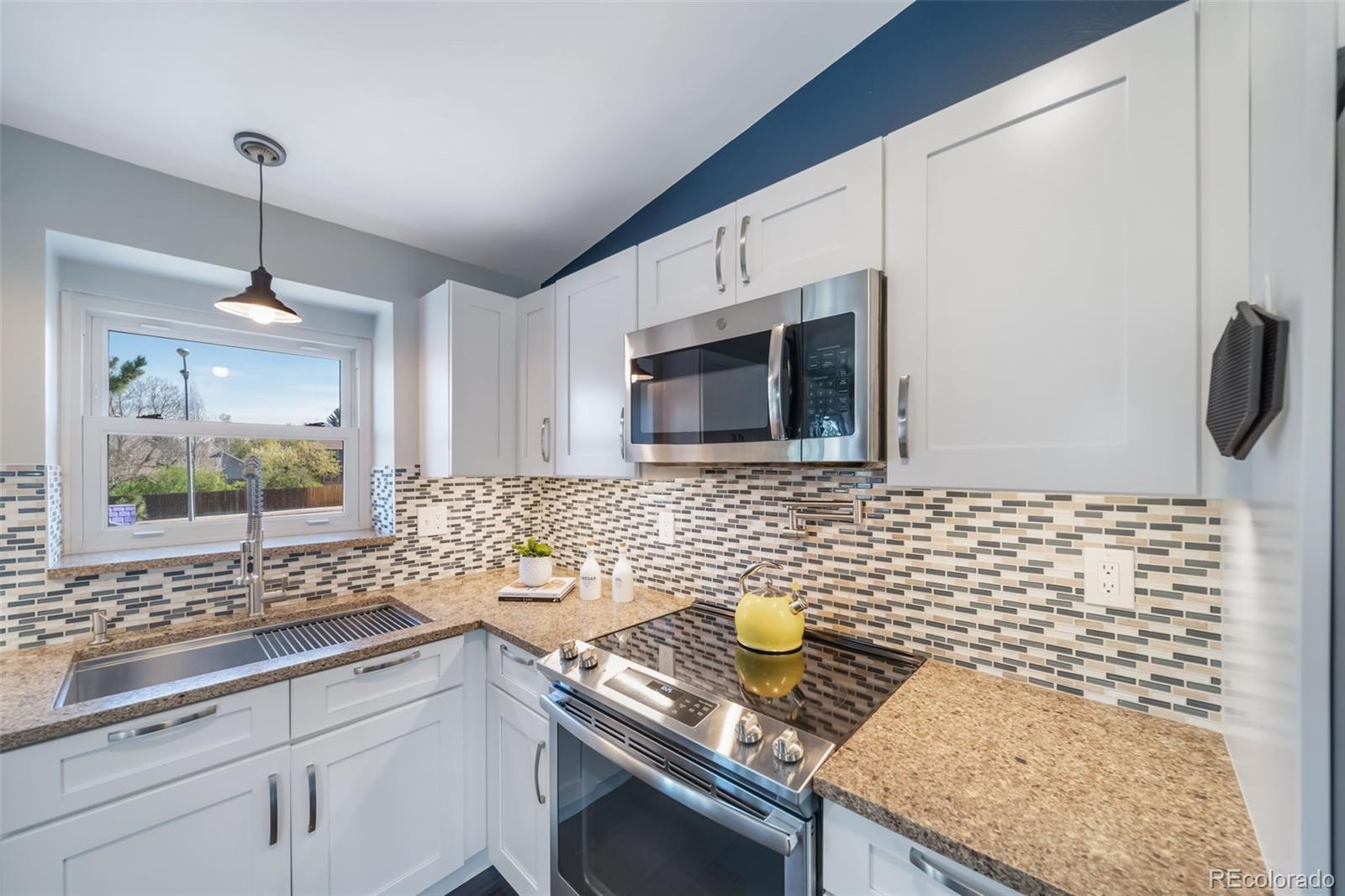 MLS Image #13 for 19127 e oxford drive,aurora, Colorado