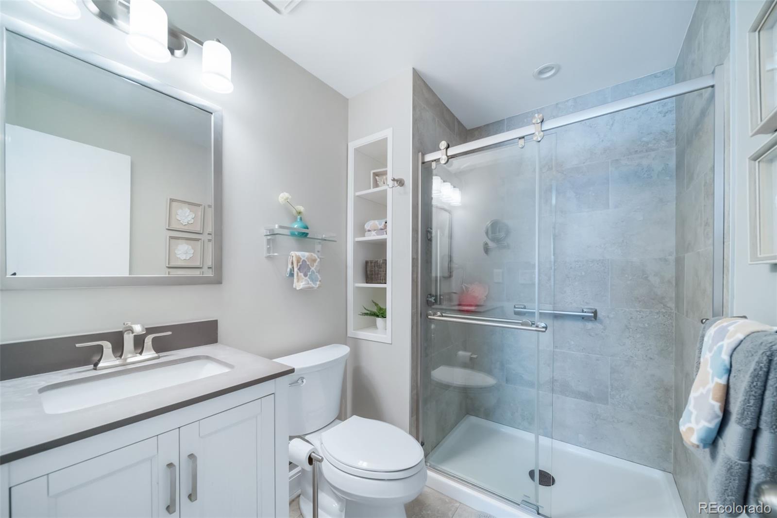 MLS Image #18 for 19127 e oxford drive,aurora, Colorado
