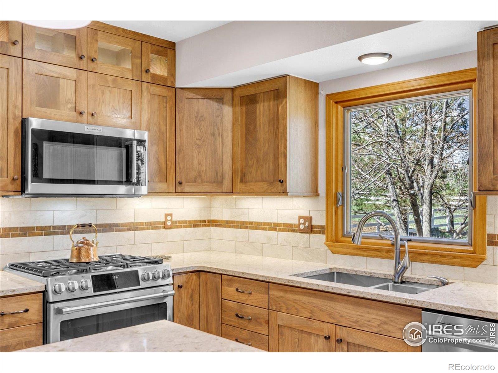MLS Image #5 for 601  candice court,berthoud, Colorado