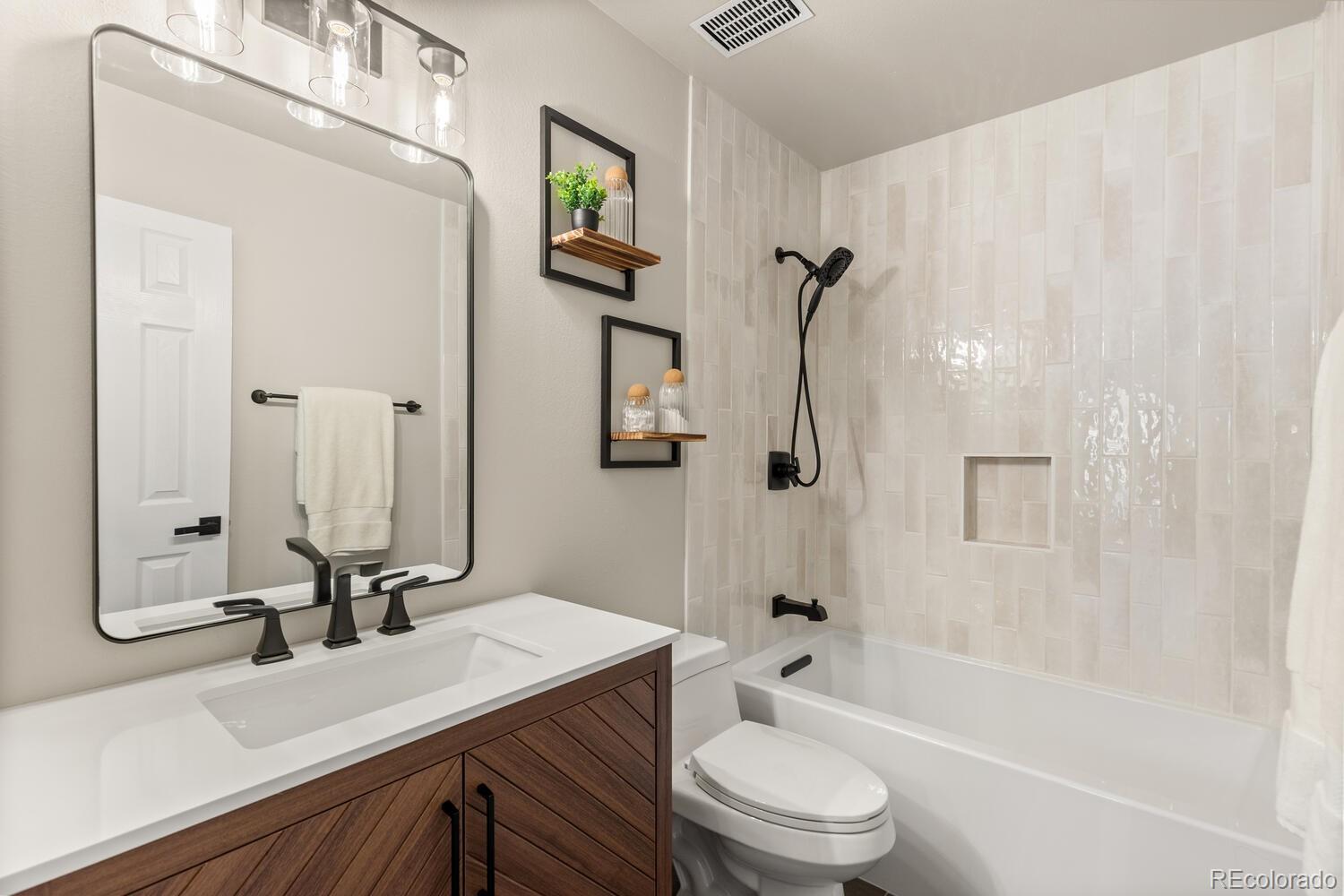 MLS Image #18 for 7476 e arkansas avenue,denver, Colorado