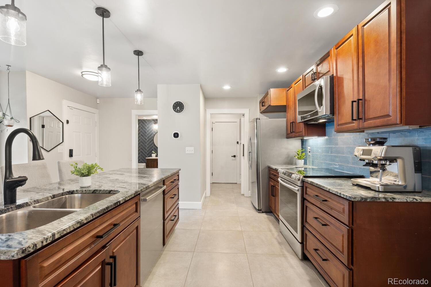 MLS Image #7 for 7476 e arkansas avenue,denver, Colorado