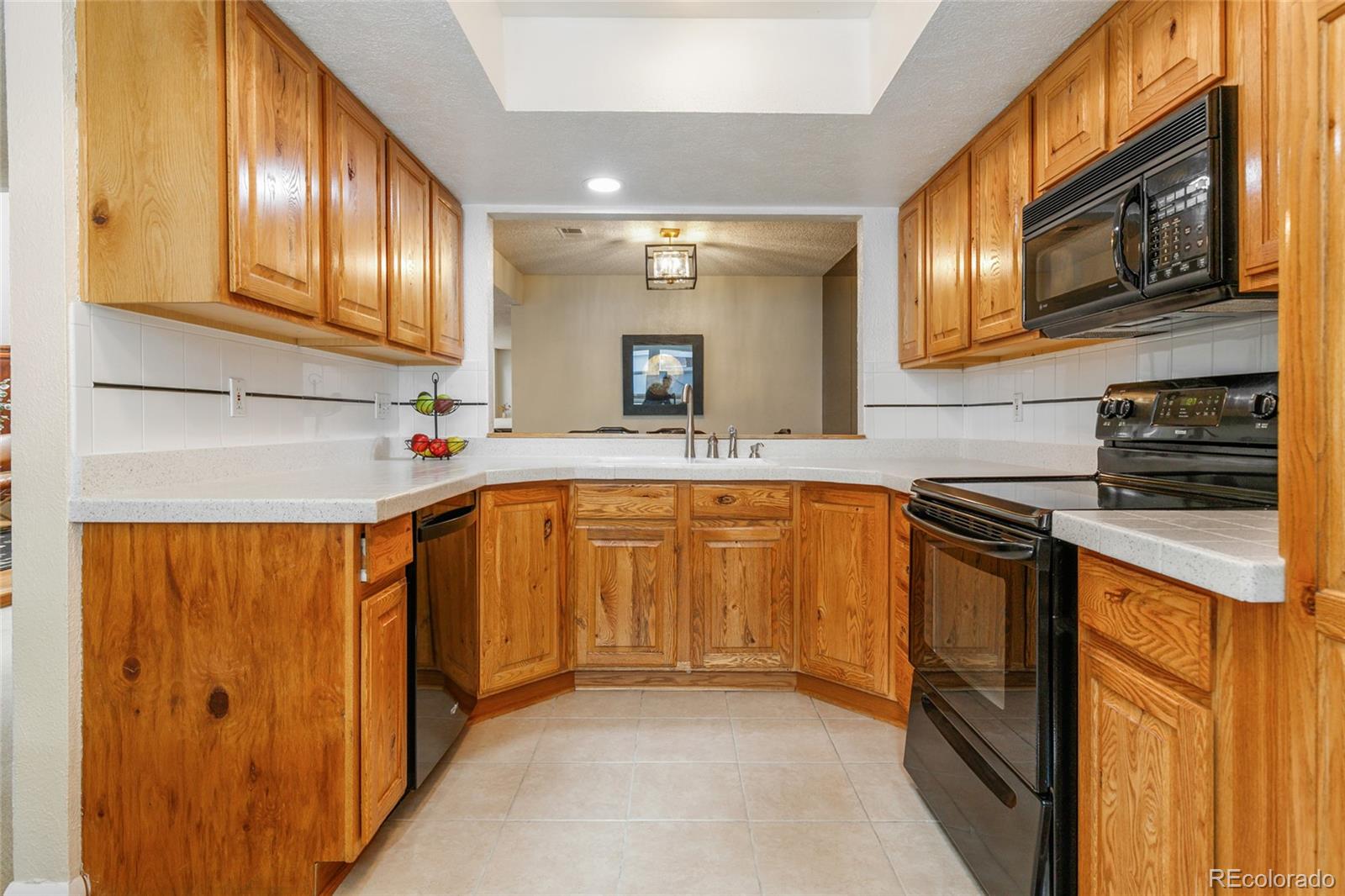 MLS Image #13 for 2770 s elmira street,denver, Colorado