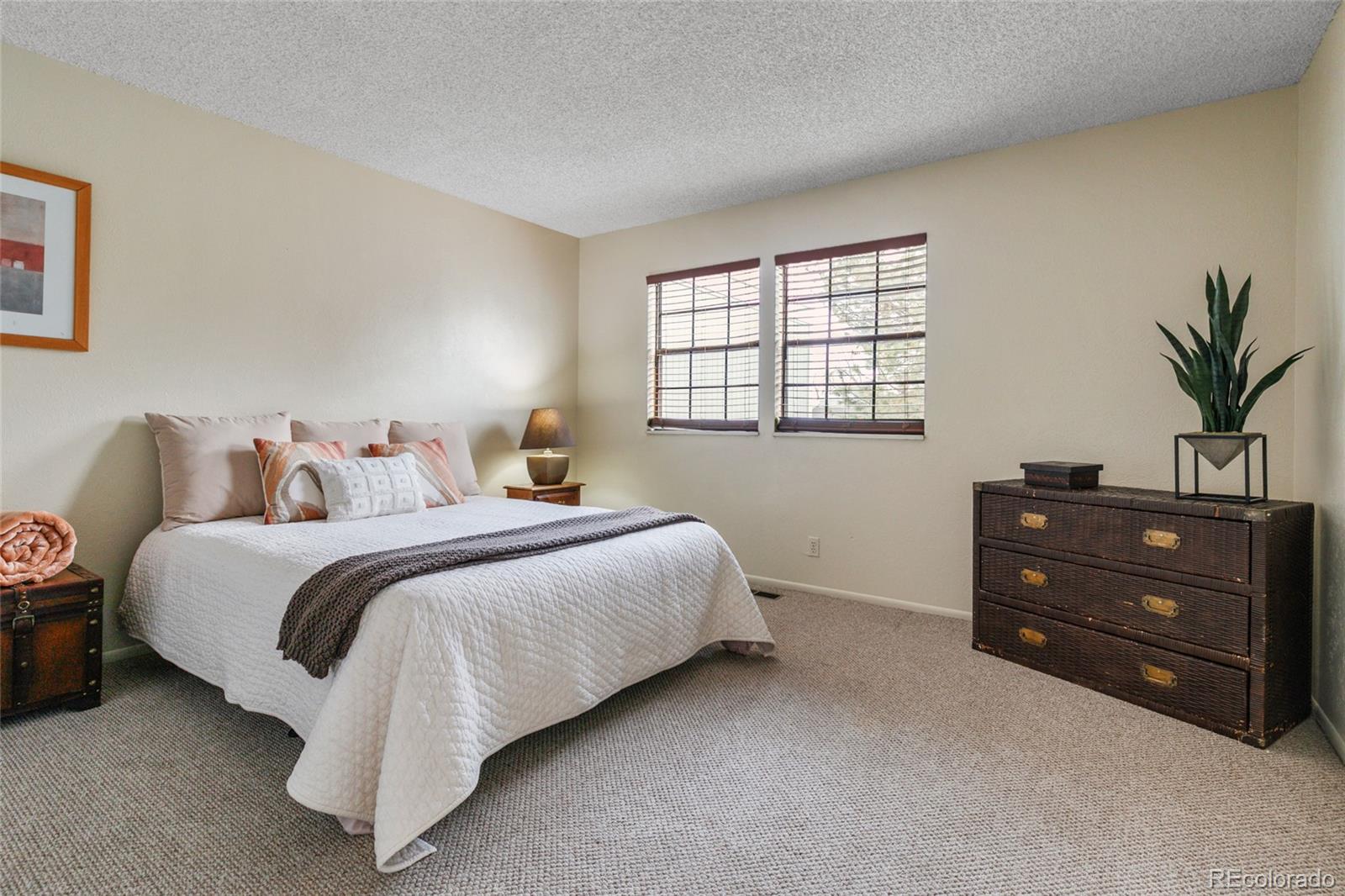 MLS Image #31 for 2770 s elmira street,denver, Colorado