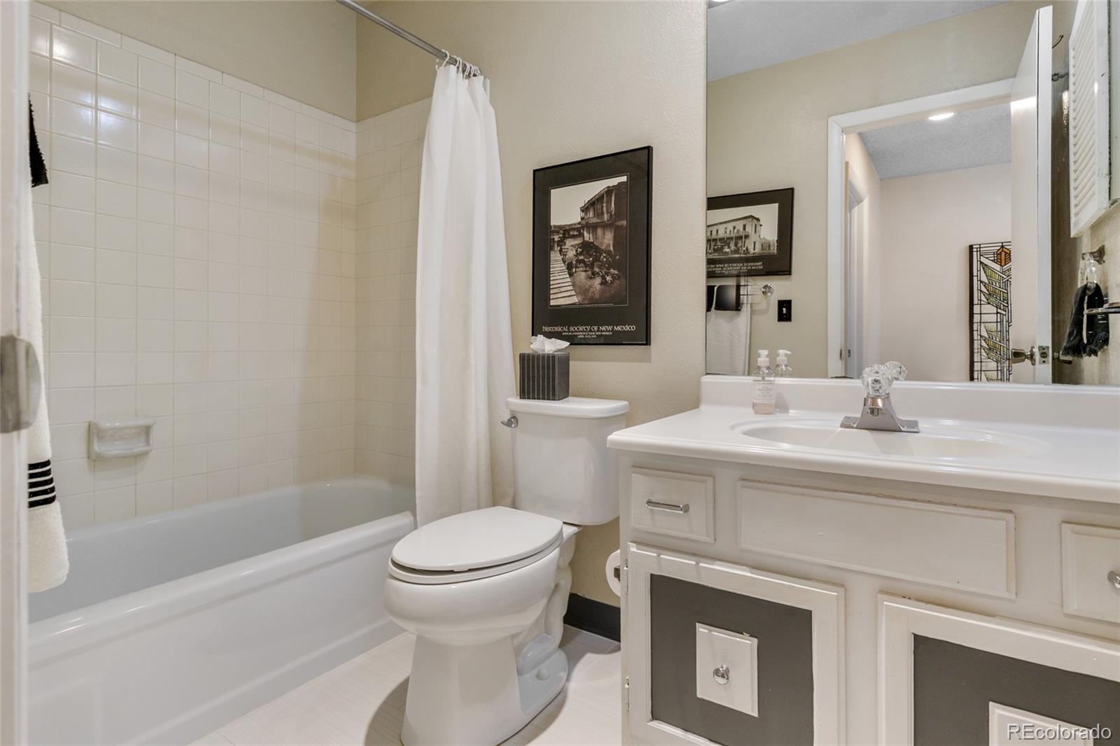 MLS Image #32 for 2770 s elmira street,denver, Colorado