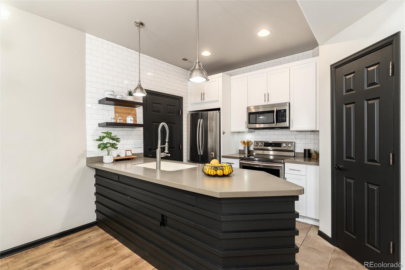 MLS Image #15 for 7777 e 23rd avenue 201,denver, Colorado